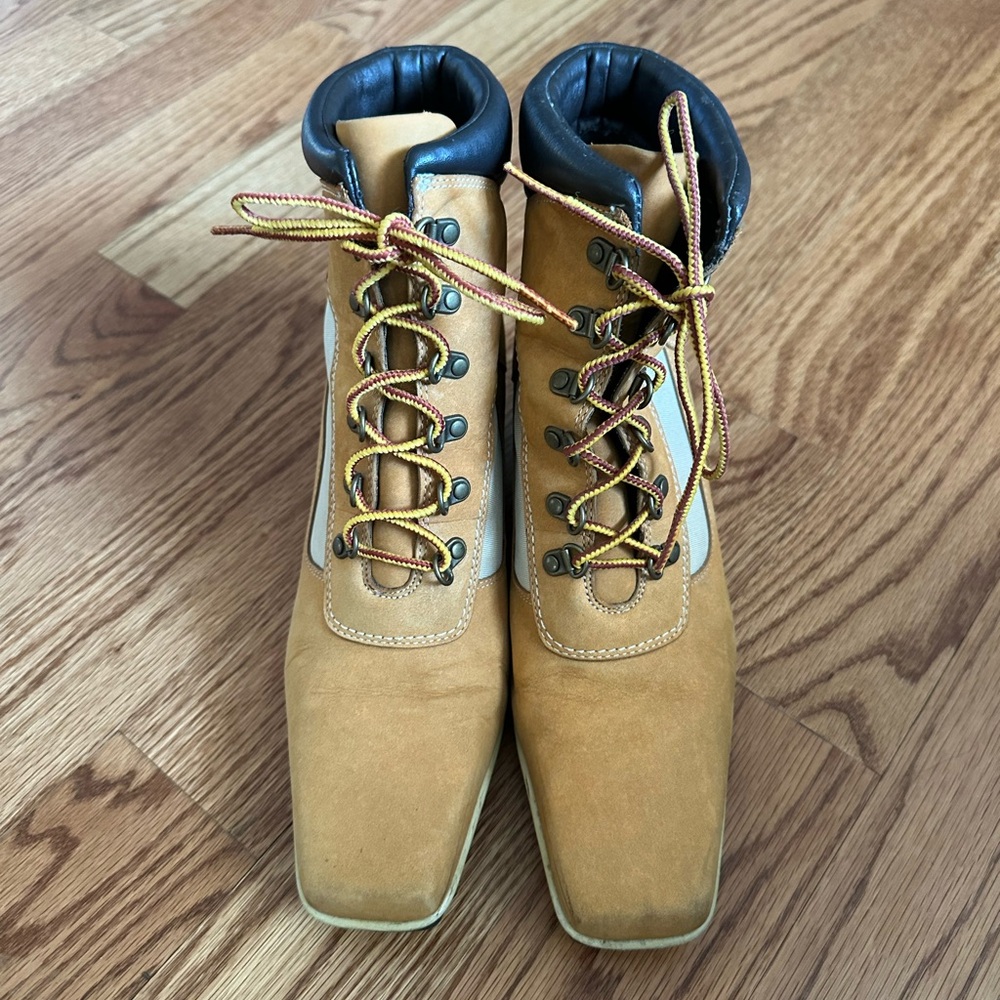 Timberland Chukka Wedge Women’s Boots Size 9.5